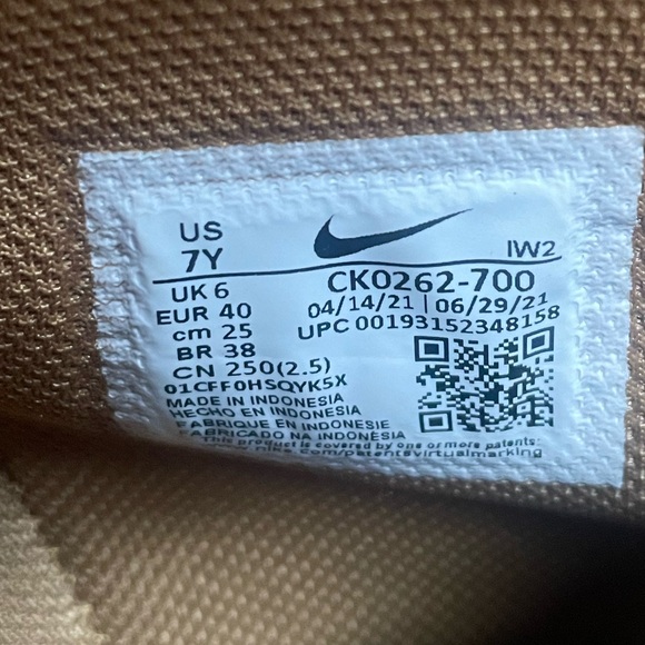 Nike Air Force One - Picture 7 of 7